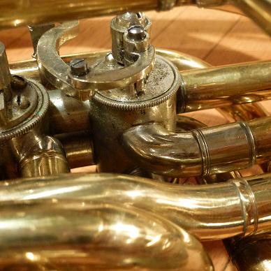 Horn2.jpg