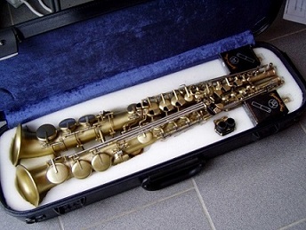 Aulochrom in koffer klein.jpg